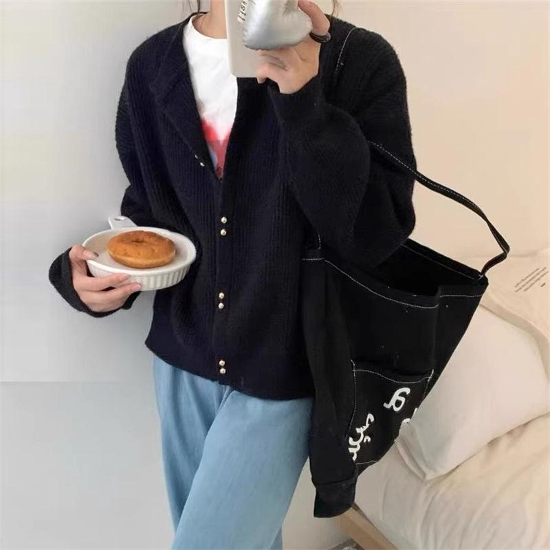 

Высококлассный свитер на маленьких золотых пуговицах, новый вязаный свитер, осенне-зимняя нишевая мода, однобортный, мягкий, восковой жакет с длинными рукавами 46-144 (average size) чёрный