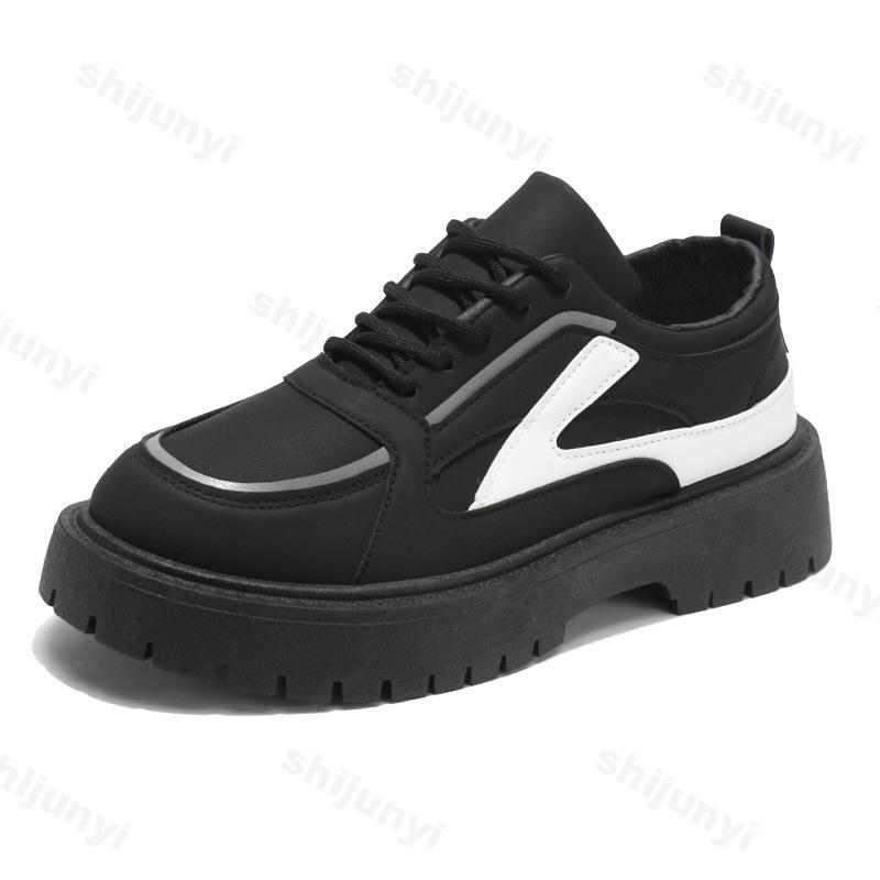 Fashion Men's Platform Boaed Shoes 2025 Spring Autumn New Height Increase Outdoor Non Slip Casual Shoes Cross Tied Fashion Vintage Flats