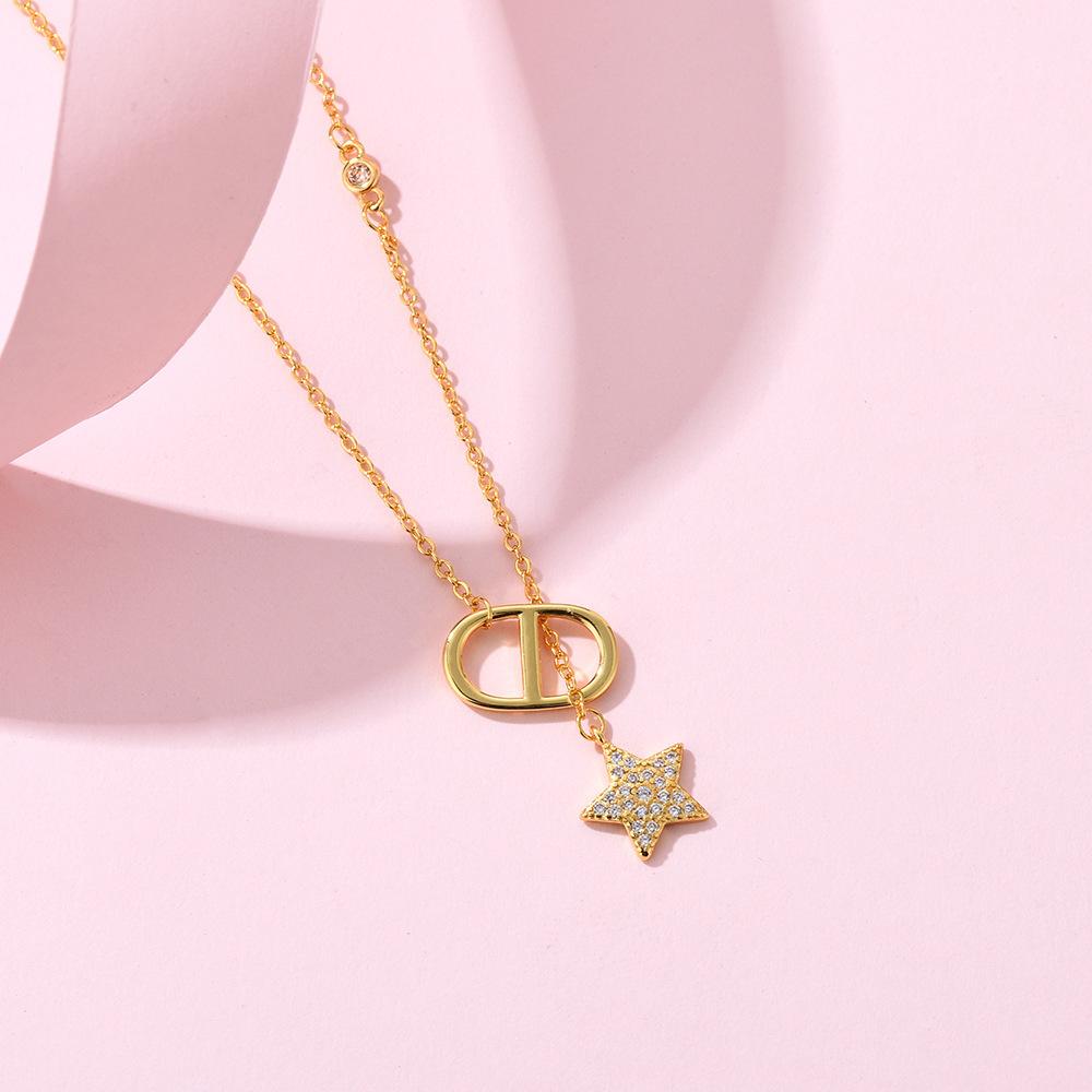 Bao J Fan J Natural Fritillary Gourd Butterfly Clover Necklace Versatile Clavicle Chain