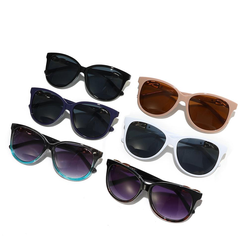New Stylish Retro Large-Frame Women's Sunglasses - Versatile and Trendy for Outdoor Street Style