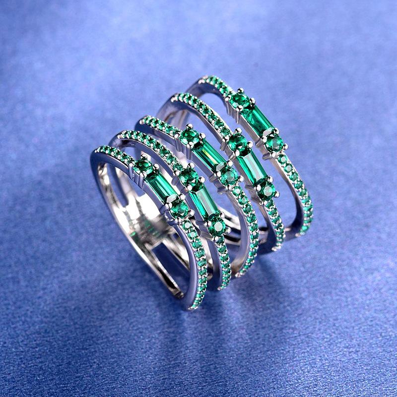 European and American Irregular Personalized Rings Do Not Fade for Men and Women, and There Are Many Hot Jewelry with Wrapped Zircon Rings.