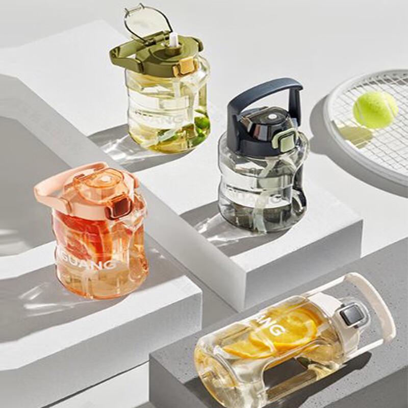 

Fuguang 2000ml Large Capacity Portable Sports Water Bottle