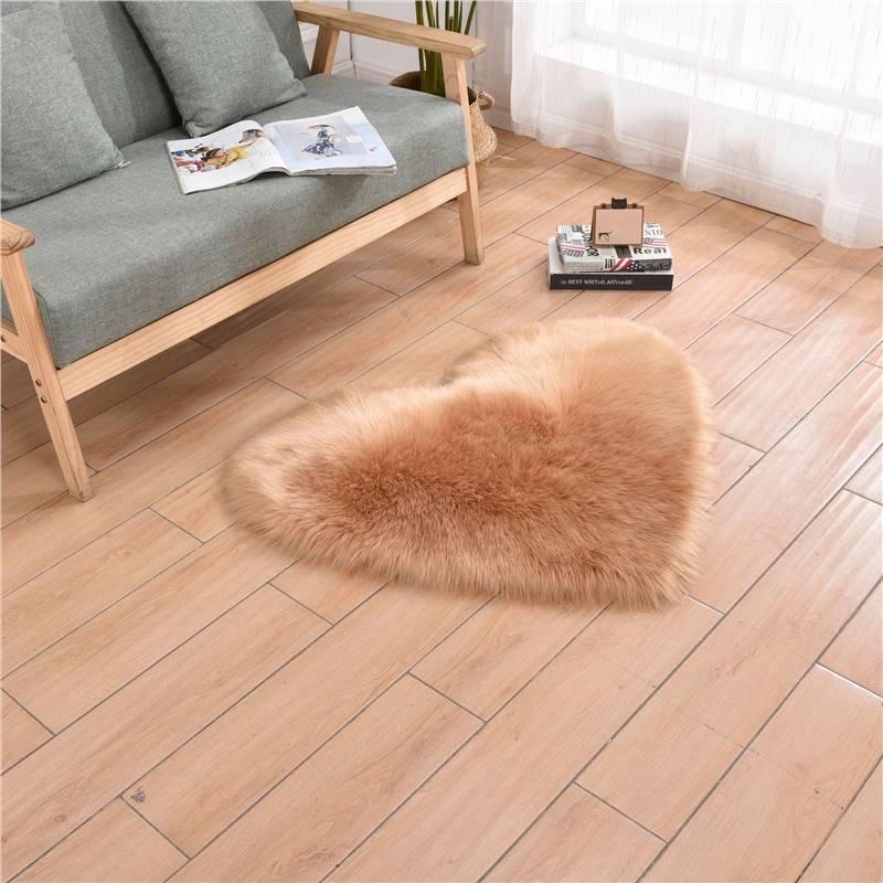 Ivory Heart-Shaped Imitation Wool Carpet for Bedroom & Living Room
