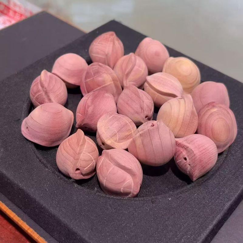 

Natural Baibai Fujia DIY Accessories Hand Woven Hand Rope Bracelet Necklace Pendant Bracelet Crafts Accessories Blood Cypress rich armor