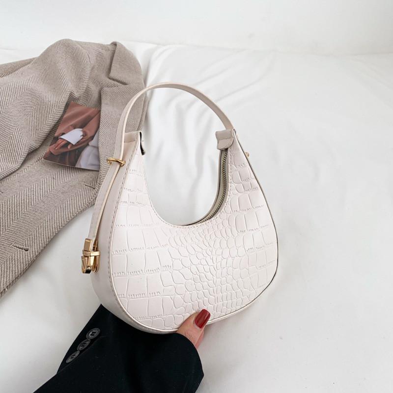 Stylish Casual Shoulder Bag Women 2023 Spring New Minimalist Crescent Bag Street Fashion Small Square Bag