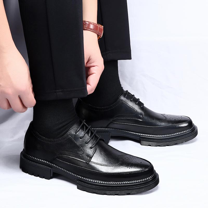 High Quality Men's Genuine Leather Block Business Leather Shoes Fashionable Carved Men Lace Up Comfortable Wedding Banquet Shoes