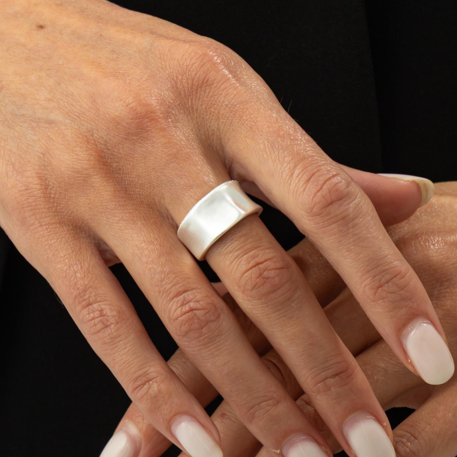 

Модные кольца серебристого цвета с матовой широкой кромкой для женщин, крутой стиль, нерегулярный сплав, открытое кольцо, унисекс, ювелирный подарок