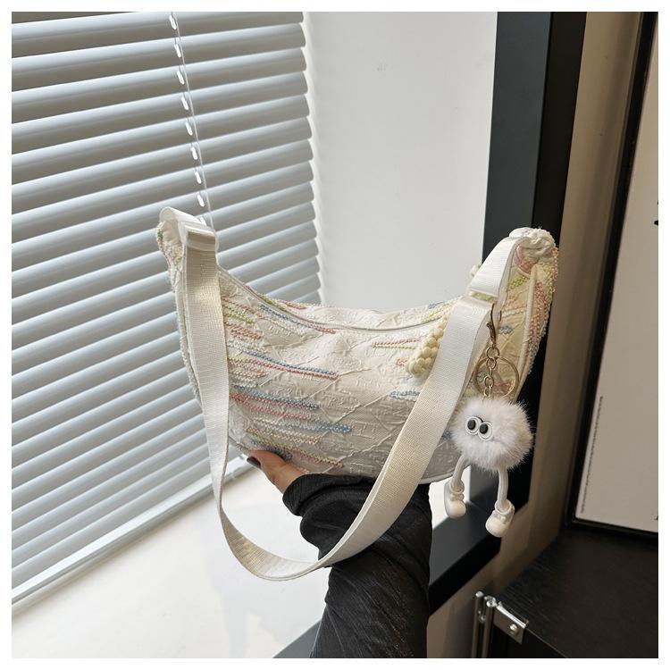 

Полосатая вышитая сумка-мессенджер 2024 года, новинка лета dopamine, нишевый дизайн, нейлоновая ткань, широкий плечевой ремень, повседневная сумка-пельмень Without pendant белый