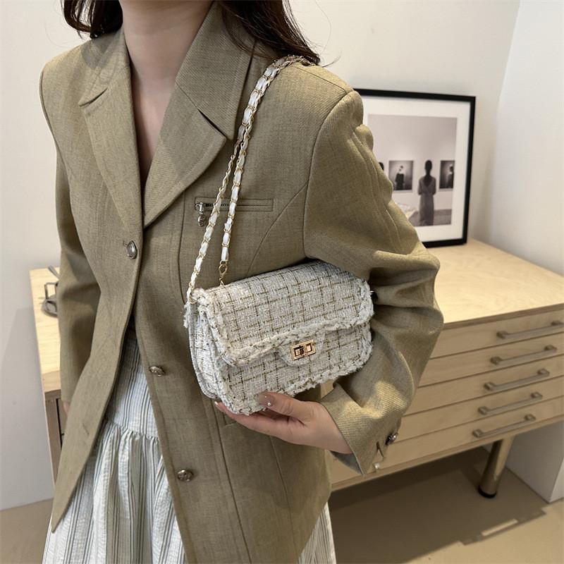 Womens Fashion Small Square Bag With Chain Strap For Daily Use