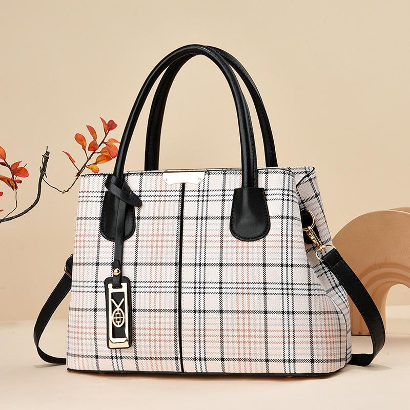 

omen s bag new trendy large capacity hand embroidered thread shoulder messenger bag