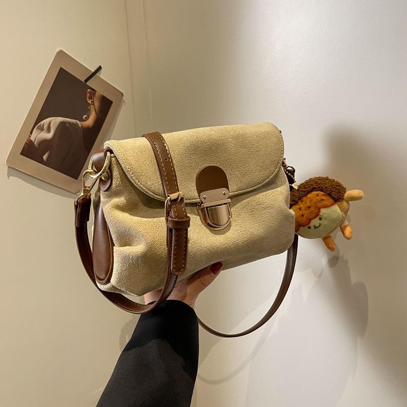 Premium sense niche crossbody small bag women's new trendy design suede retro shoulder bag underarm bag