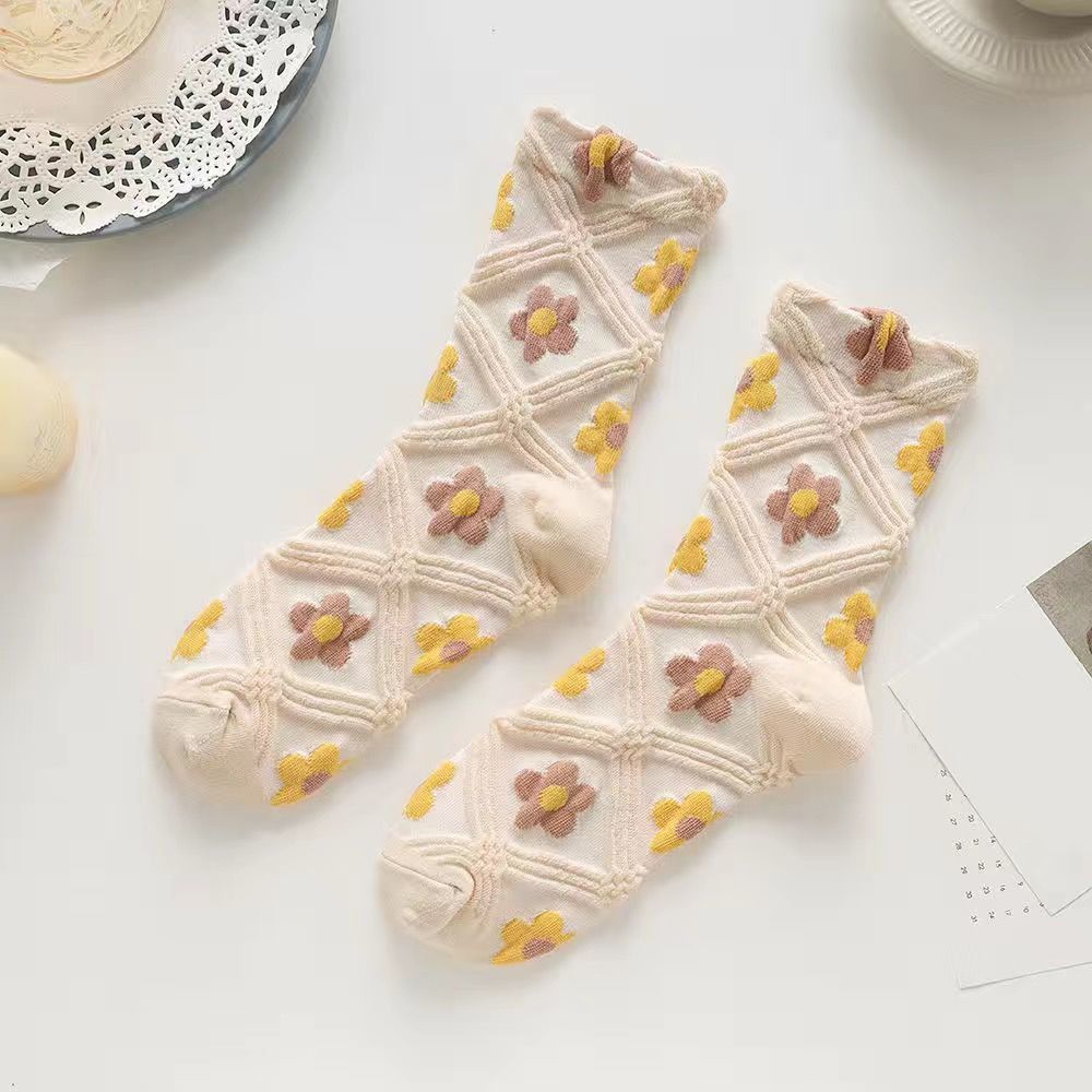 5Pairs Embroidery Women Cotton Socks Breathable Autumn Flower Socks Mid Tube Socks Girls  for Girls