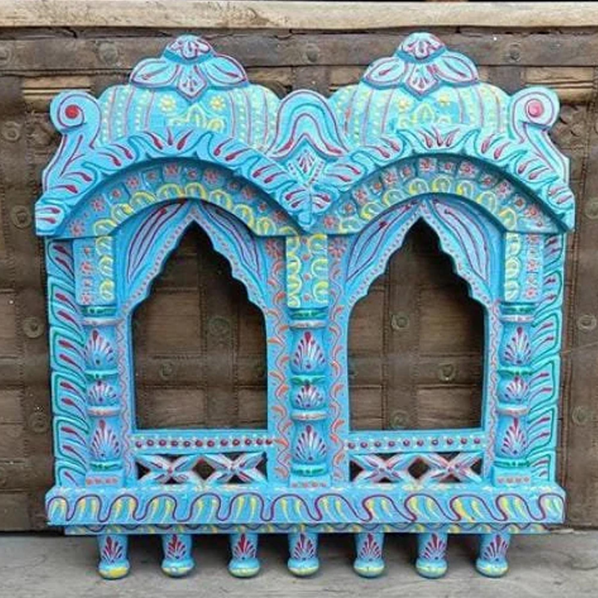 

Hand-Painted Wooden Jharokha: Traditional Indian Wall Decor різнокольоровий