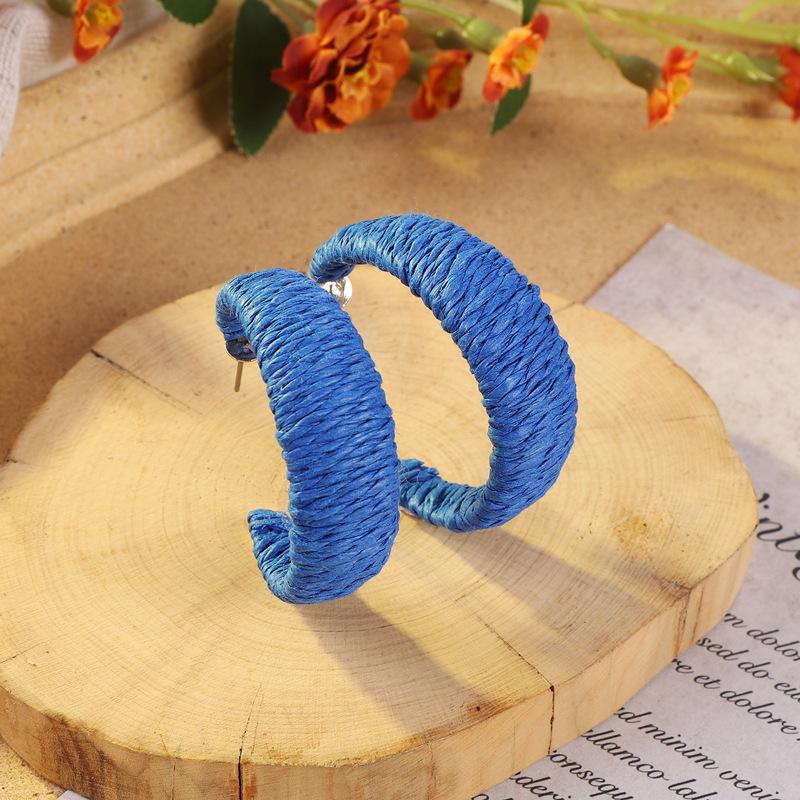 Niche design raffia C-shaped stud earrings exaggerated personality earrings colorful large circle wind women retro earrings tide