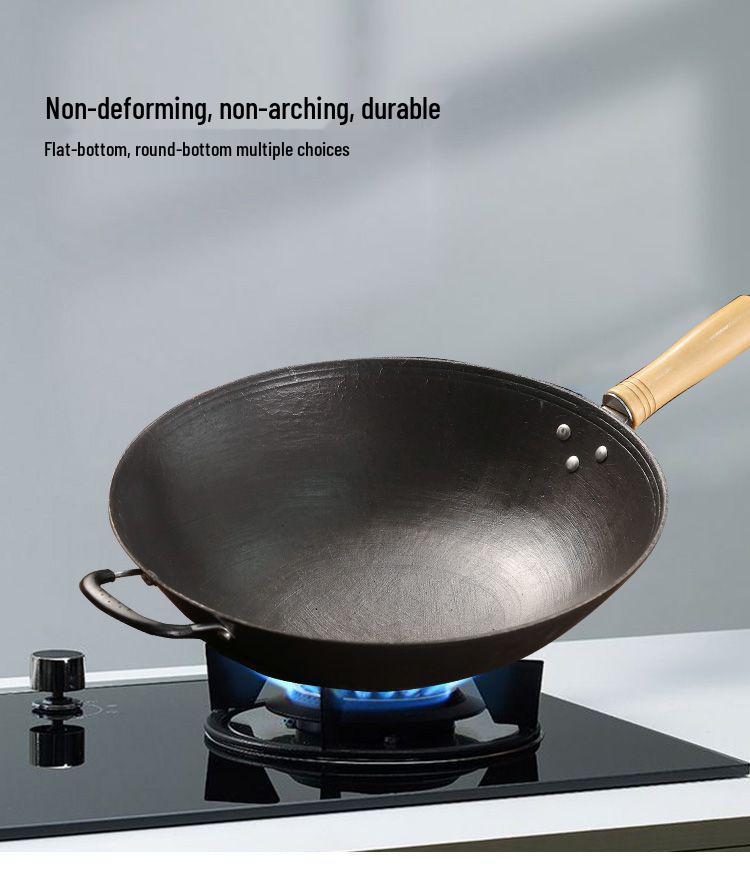 Vintage Uncoated Cast Iron Flat-Bottom Non-Stick Wok, Compatible with Induction & Gas Stoves, Ideal for Rural Household Stir-Fry.