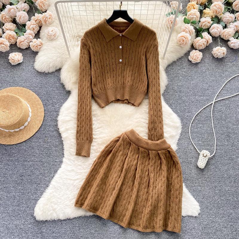 

Осенний французский студенческий стиль милый трикотажный комплект из двух предметов женский короткий трикотажный топ + юбка с высокой талией новый ретро шикарный уличный однотонный костюм новый one-size кофейный