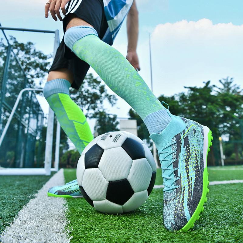 Football Shoes High Top Lightweight Breathable Broken Nails Primary and Secondary School Students Youth Professional Training Shoes Adult Large Size C