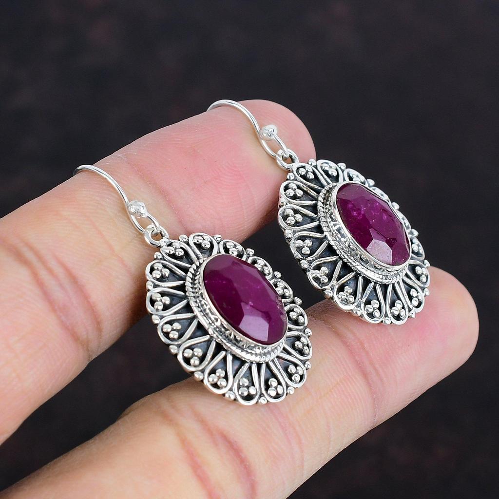 Facettierter Kaschmir-Rubin Ohrring Vintage Edelsteinohrringe Handgefertigter Schmuck 925 Sterling Silber Ohrring Neuestes Design Ohrring Geschenke für Freundin