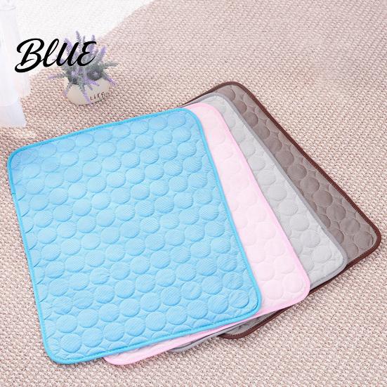 Washable Dog Cooling Pad Mat Self-Cooling Summer Pet Breathable Ice Silk Cool Bed Pad Portable Mat for Large Small Dogs Cats