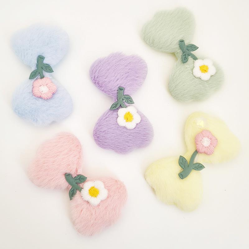 Women's Decorative Accessories: Embroidered Cartoon Flower Bowknot Fabric Patches for Clothing, Shoes, and Hats.
