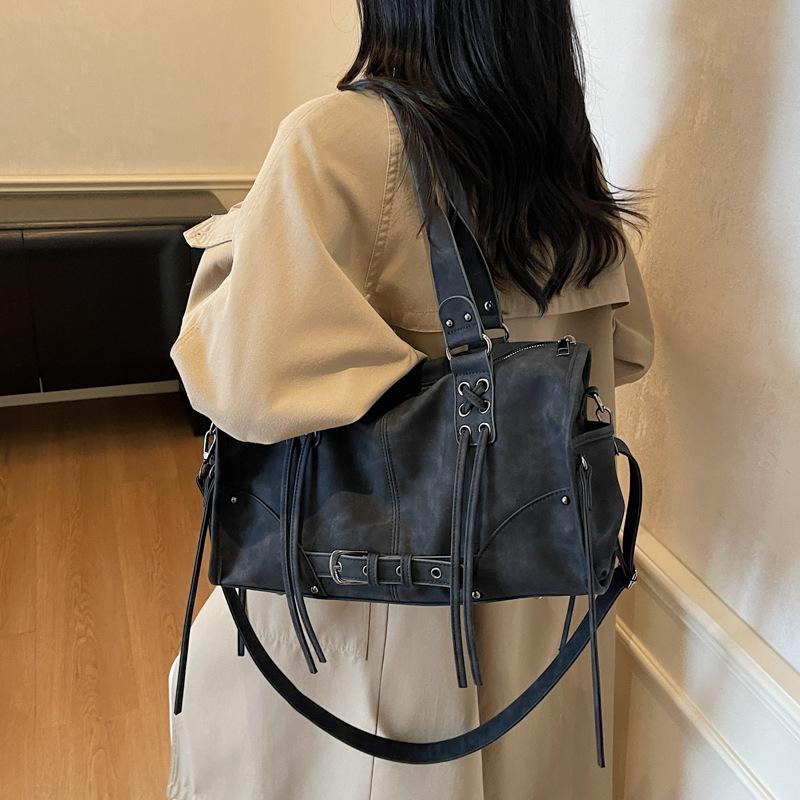 Commuter Versatile Bag Women's 2025 New Autumn and Winter High-end Retro Shoulder Messenger Bag Large-capacity Tote Bag