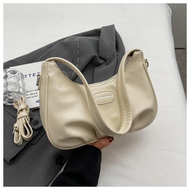 Niche Texture Underarm Bag Autumn and Winter Messenger Bag High-end Cloud Silver Crescent Bag Women's Shoulder Bag