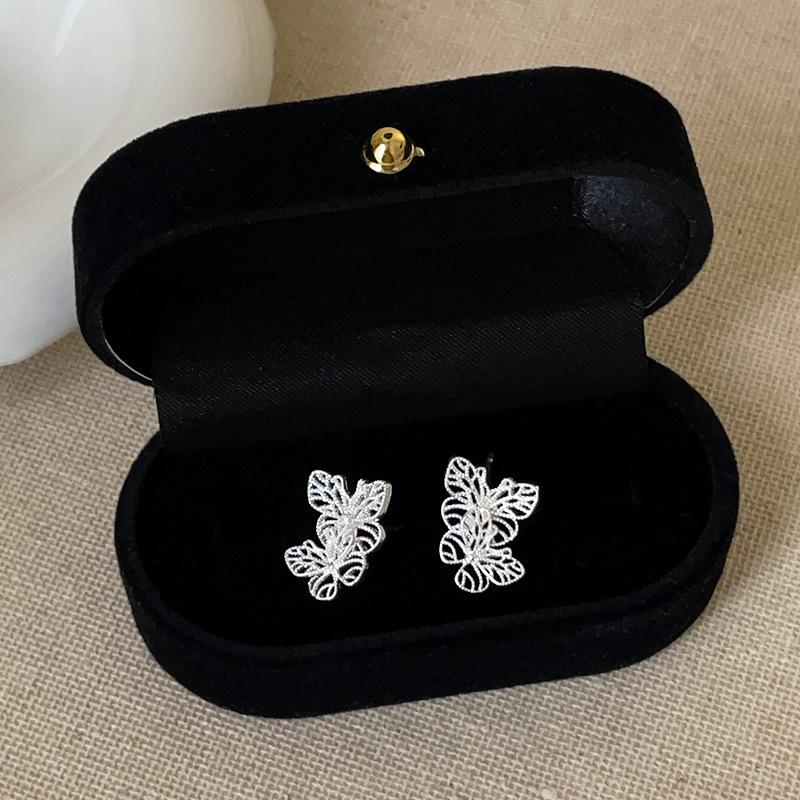 Exquisite, Sweet And Empty Metal Butterfly Stud Earrings For Women, Small Personality, Fashionable And Elegant Trend, Versatile Earrings And Earrings.
