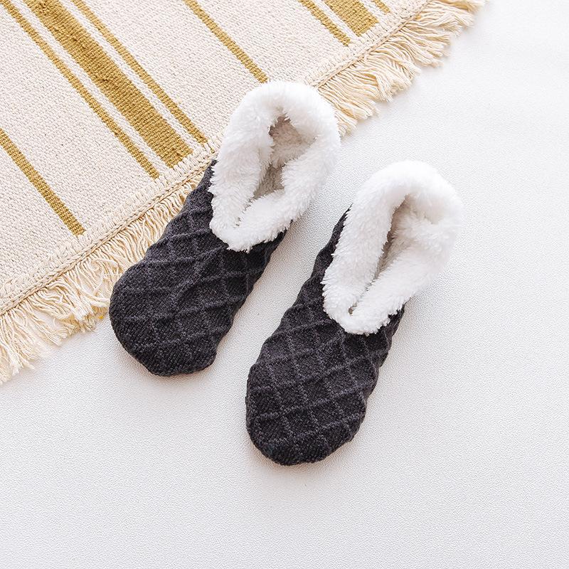 Chaussettes d'intérieur chaudes pour femmes, couleur unie, hiver, maison, antidérapantes, en peluche, tricotées, en polaire corail, pour dormir à l'intérieur, douces, épaisses, chaussettes invisibles