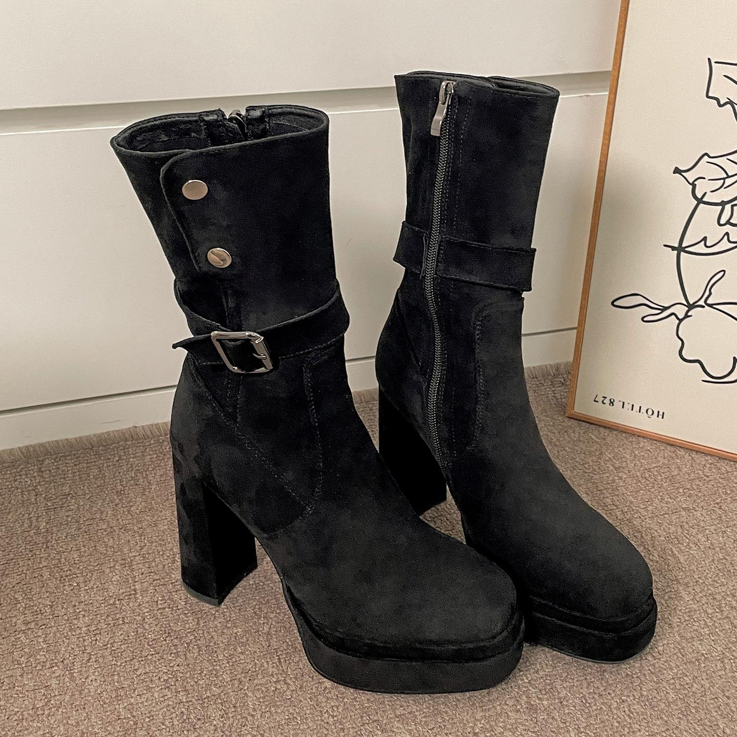 

Queen Fan Retro British Style Thick High Heel Short Boots Women s 2025 New Autumn Versatile Skinny Height Boots 35 чёрный