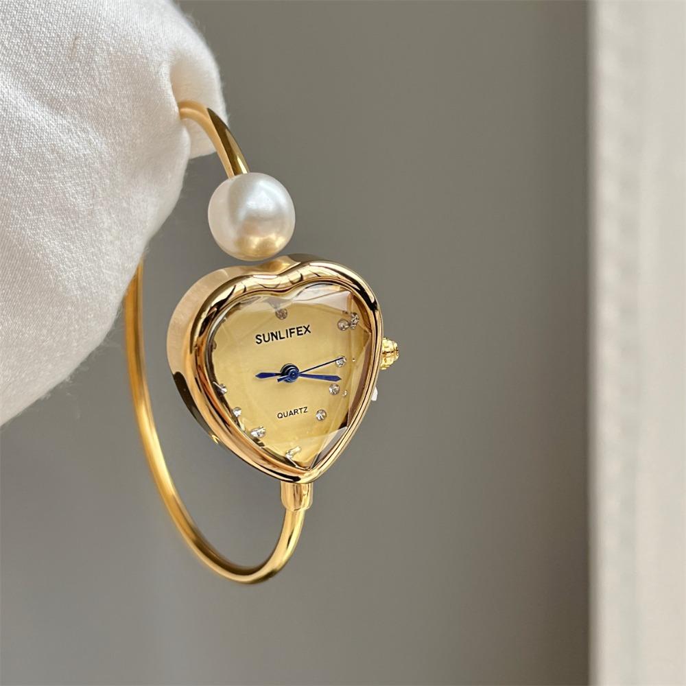 

Gold Color Heart Shaped Watch Open Design Bangle Bracelet New Quartz Watch Jewelry Accessories 1