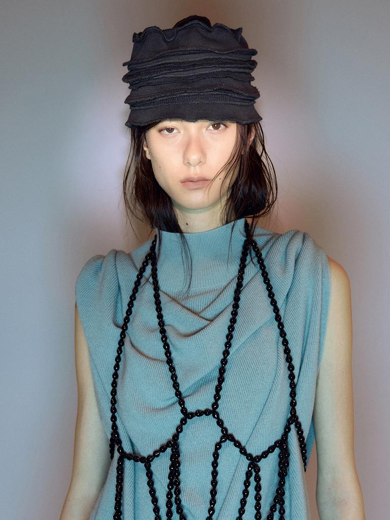 Eosseomnijeu Patchwork Hat_Ruffle_Black