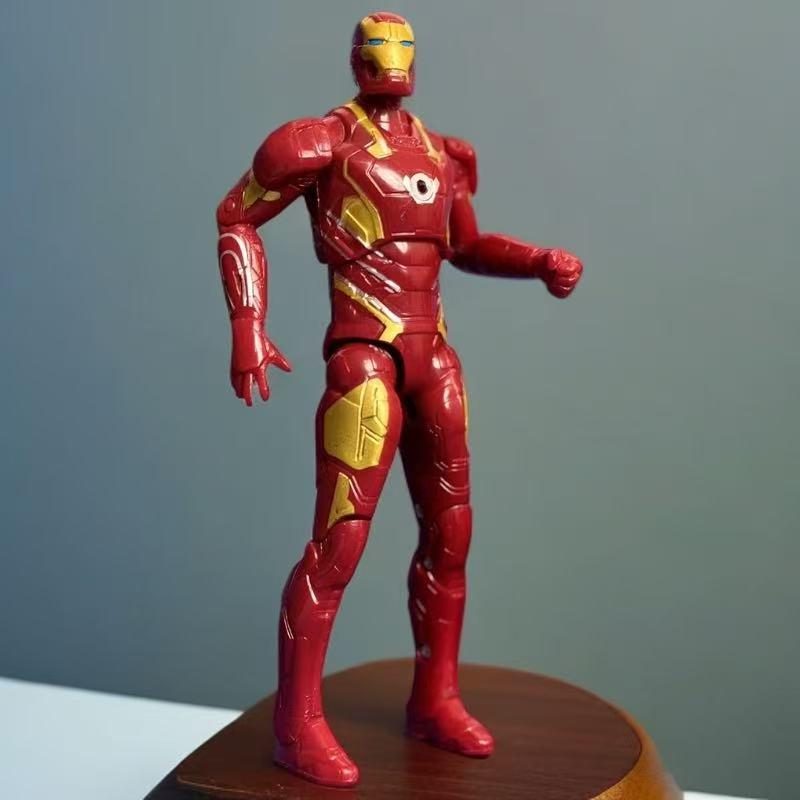 Captain America, Spider-Man, Iron Man, Red Hulk Action Figure Set