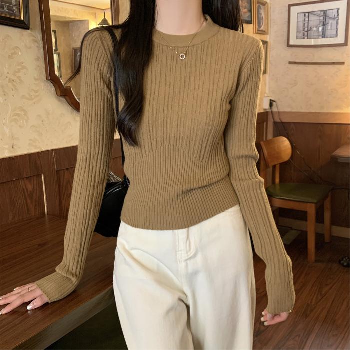 Autumn and Winter Korean Style Unique Slim Fit Temperament Round Neck Long Sleeved Knitted Base Sweater Women's Sweater with Warm Top Underneath