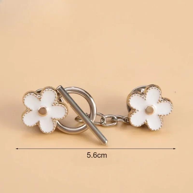 Metall Anti-Licht Brosche Abnehmbare Kleidung Nähfreie Druckknöpfe Mode Cardigan-Clip für Damen Mädchen Pulloverkragen Fixierte Brosche