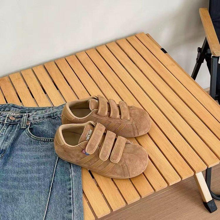 

Velcro suede big head German training shoes women s 2025 new inner height increase casual board shoes versatile and thin Forrest Gump shoes 40