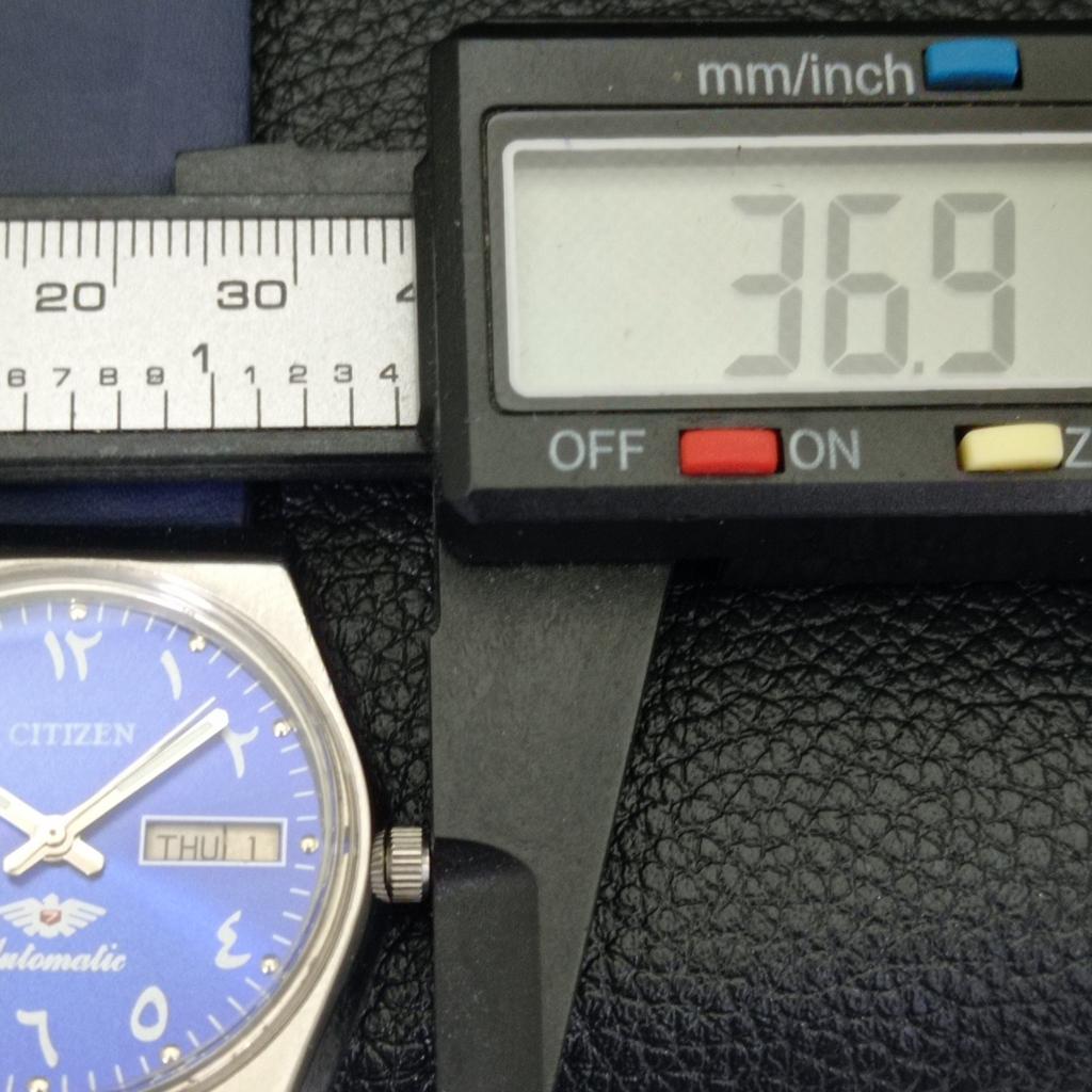 JAPAN VINTAGE CITIZEN AUTOMATIC 8200 MENS BLUE COLOR DIAL WATCH a500317-2 R151b-a500317