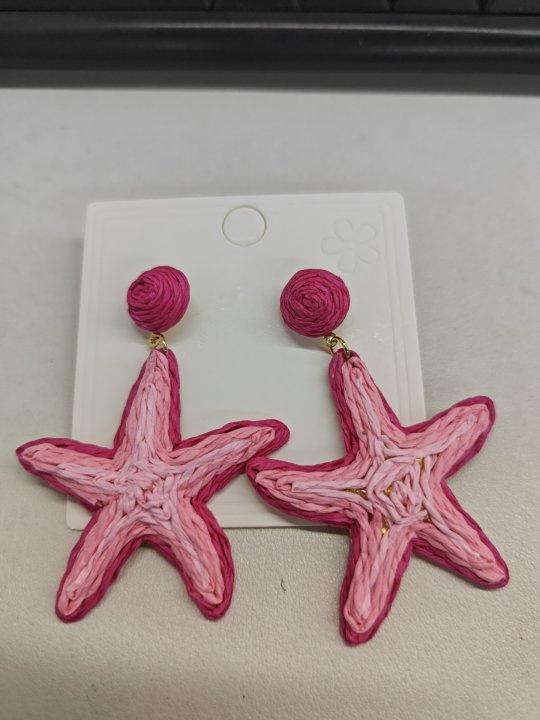 

Spring and summer new handwoven round flower star stud earrings small fresh holiday style earrings fashionable exaggerated earrings