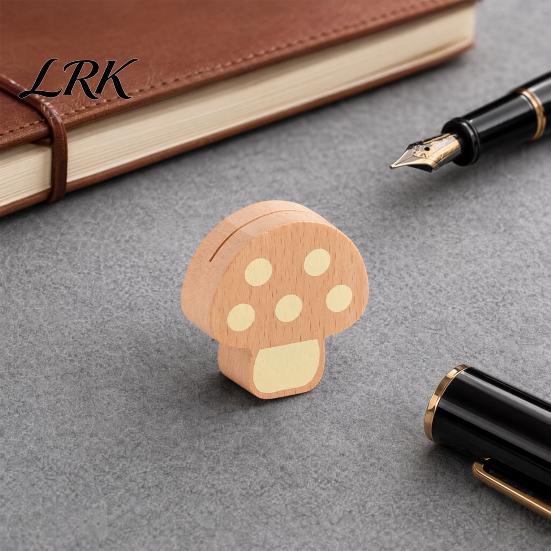 Wooden Card Holder Mushroom Place Holder, Mini Hedgehog Table Number Solid Wood Photo Clip Farmhouse Note Picture for Home Office