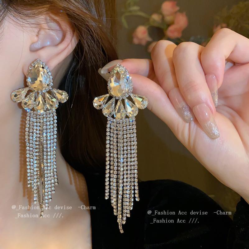 Silver Needle with Diamonds, Water Drop Flower Earrings, European and American Exaggerated Design Earrings, Fashionable Light Luxury High-end Earrings