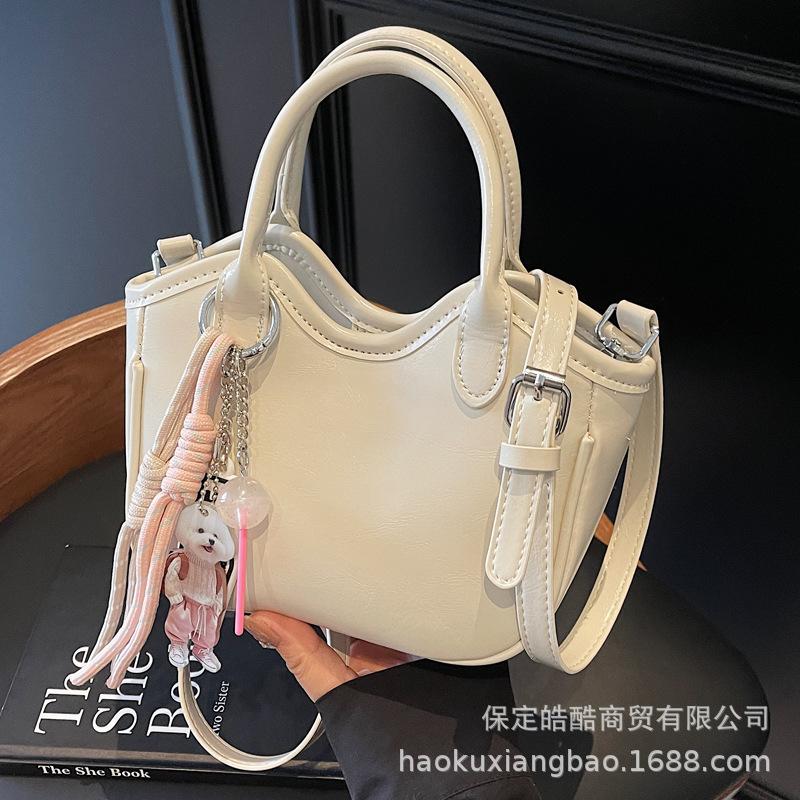 Large-capacity Bag Women's Spring and Summer Versatile 2025 New Retro Casual Shoulder Messenger Bag Simple Commuter Tote Bag