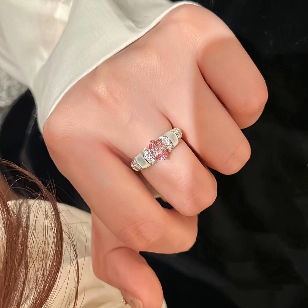 Oval Zircon Mother-of-Pearl Open Ring - Retro, Simple, Exquisite Fashion Jewelry for Women