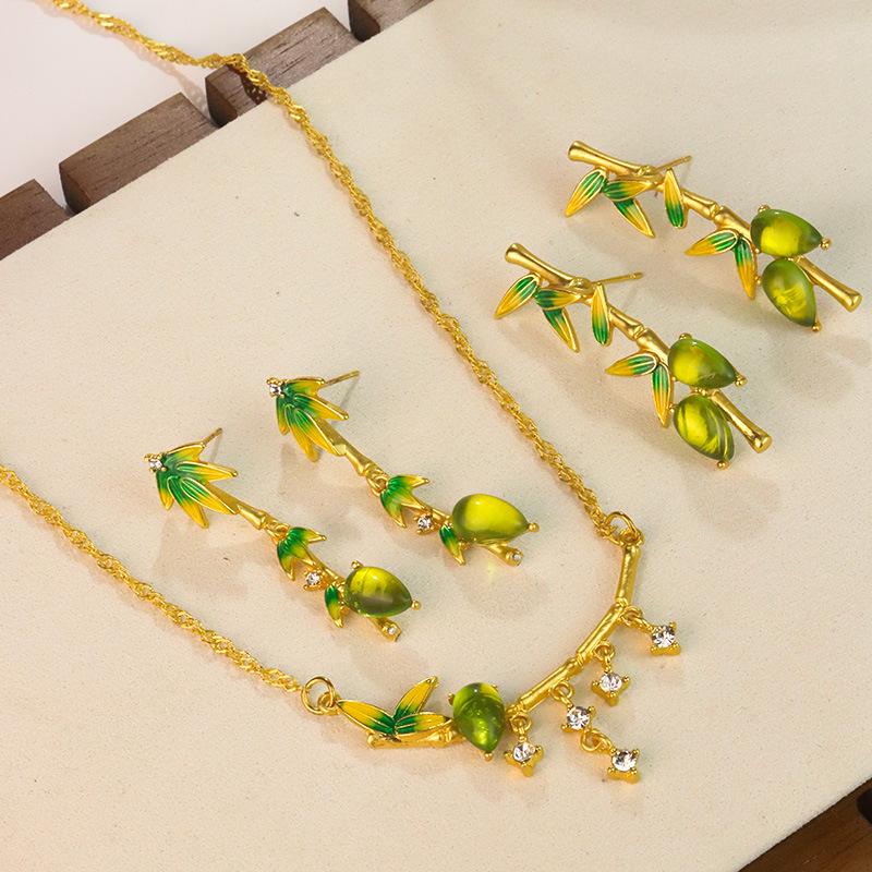 

Chinese Retro Bamboo Tassel Necklace and Earring Set