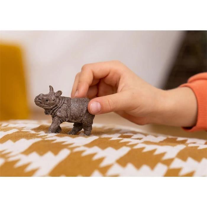 Wild Life Bébé Rhinocéros Indien