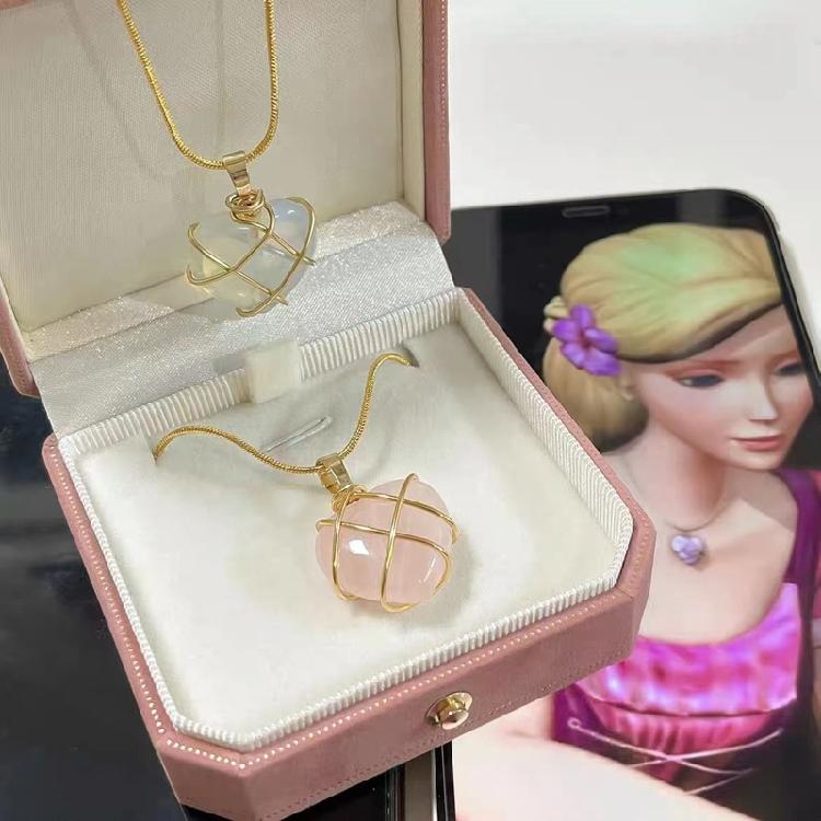 Lovely Necklace for Women Girls Jewelry with Wire Wrapped Heart Pendant Necklace