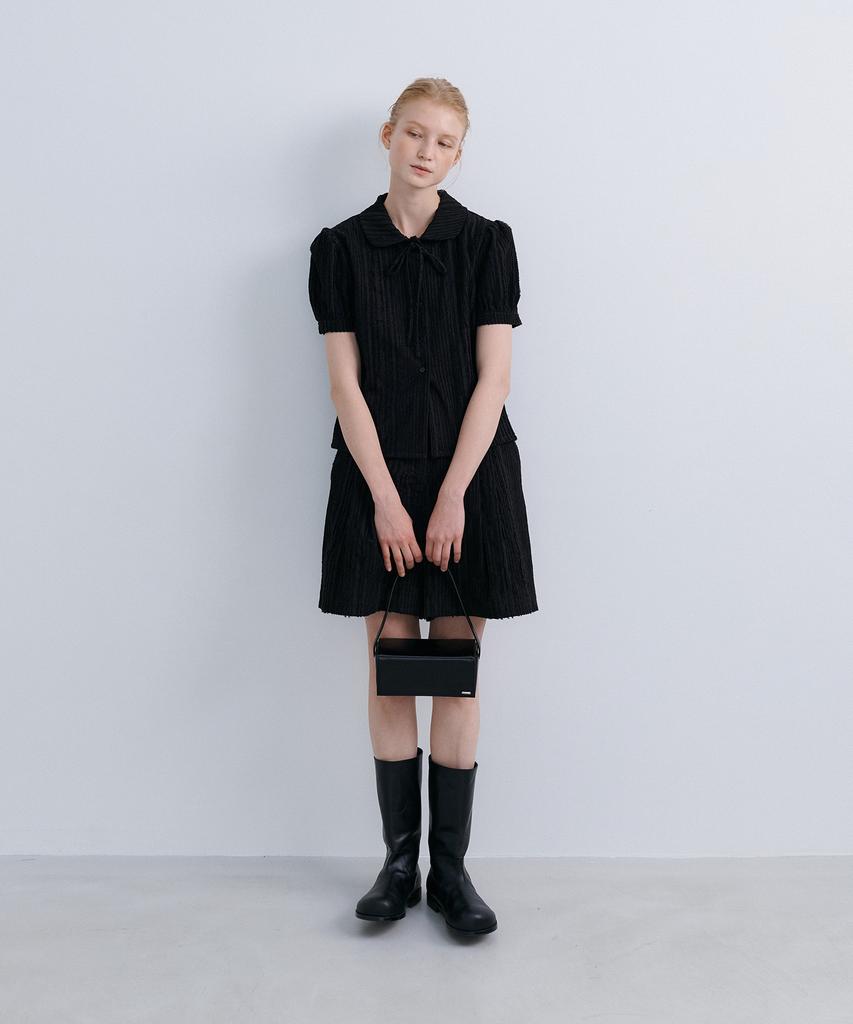 Epinggeulleo Origami Ribbon Crop Shirt - Black