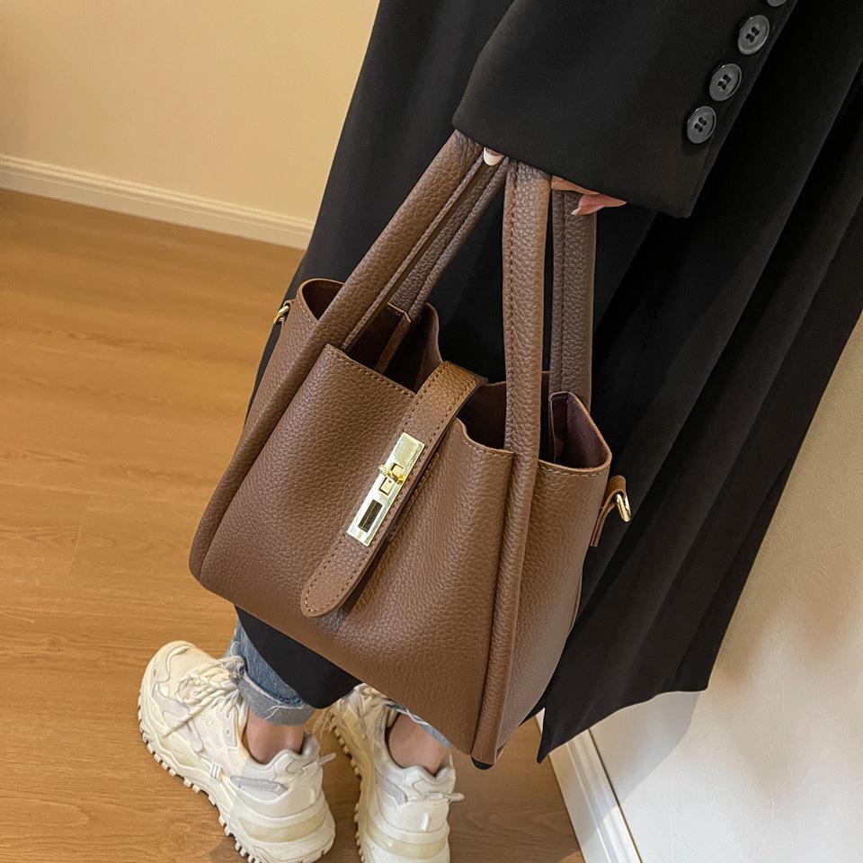 

Женская ретро-сумка-корзина для овощей - осень/зима 2025 Niche Bucket Messenger Bag