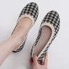 Breathable and Comfortable Old Beijing Cloth Shoes, Casual Slip-on Shoes for Women, Mother's Shoes, Fashionable Flying Woven Cloth Shoes