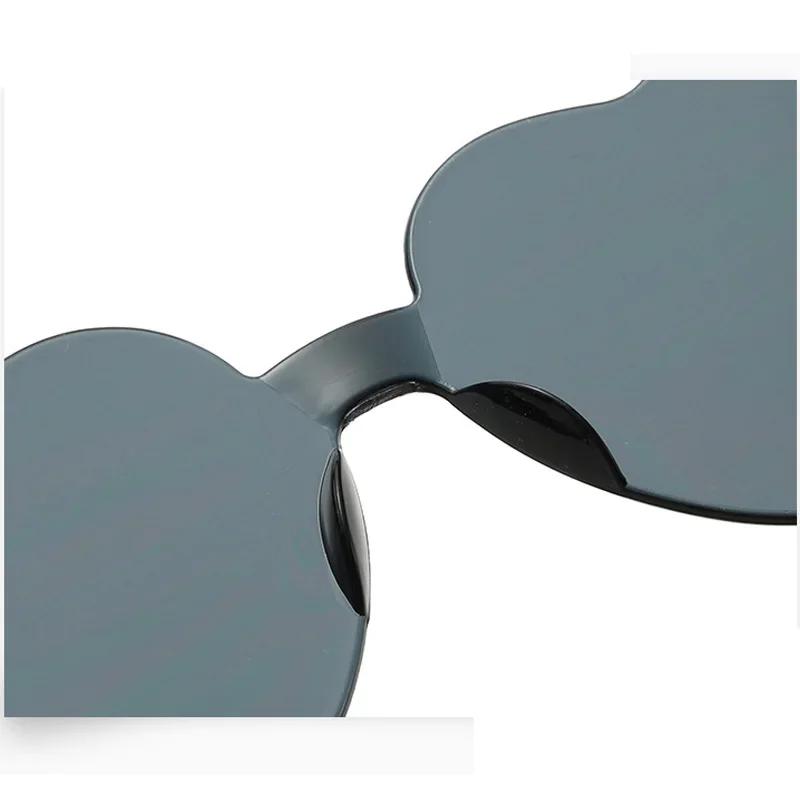 One Piece Love Heart Sunglasses Women Brand Designer Fashion Cute Sexy Retro Cheap Sun Glasses Red Female Sweet Eyewear Uv400