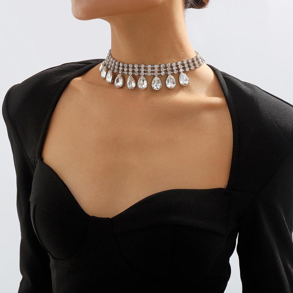 French Retro Court-Style Water Drop Diamond Choker Necklace