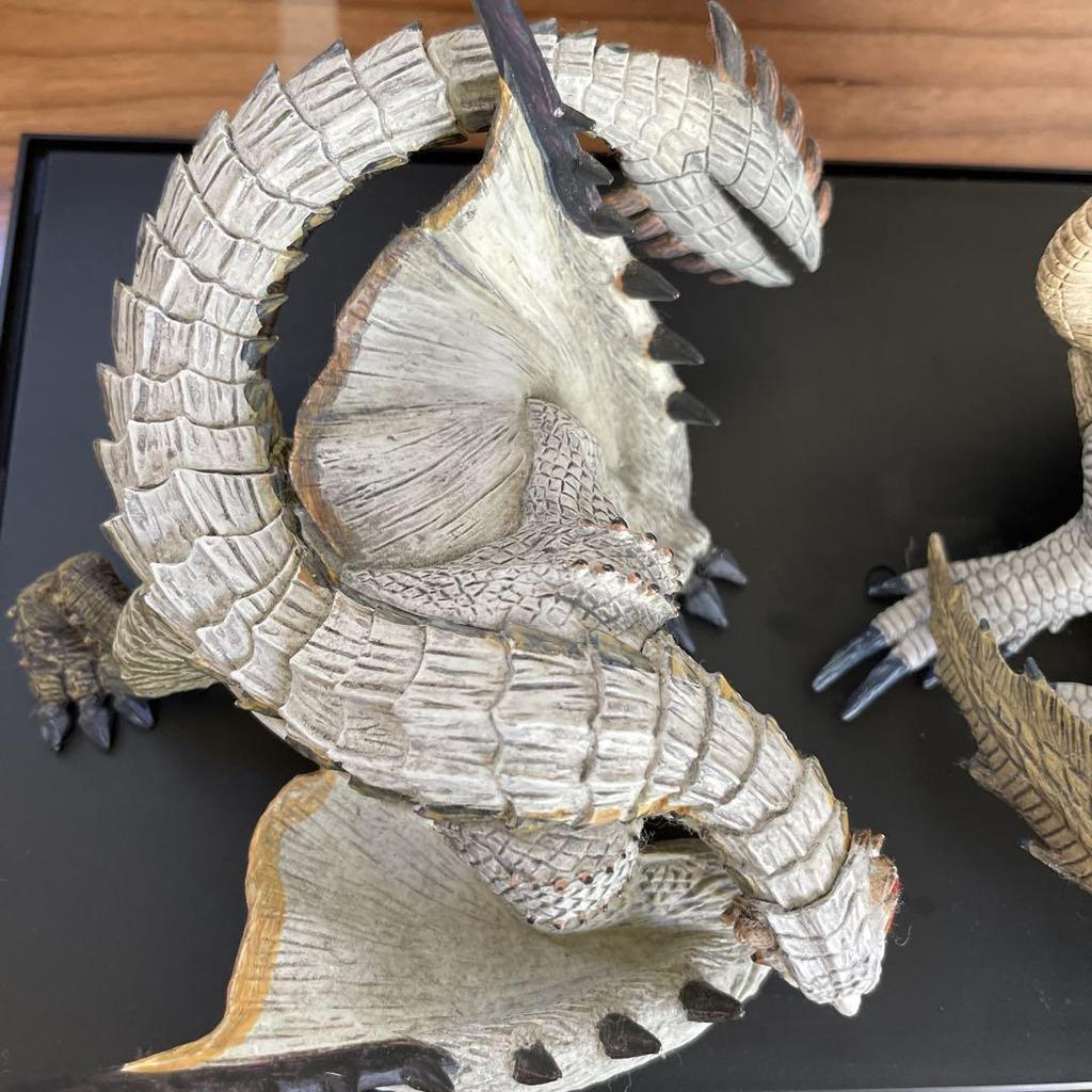[USED] Monster Hunter Figures "Lagiacrus" and "Barioth